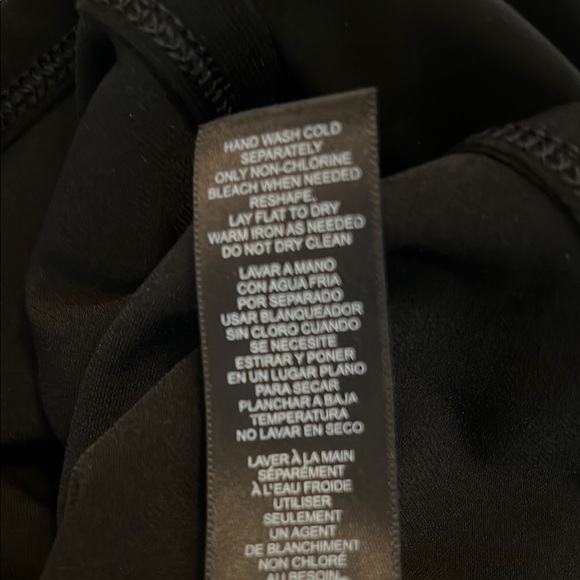 White House Black Market Elegant Black Top with White Accent Trim Size L - Picture 13 of 13